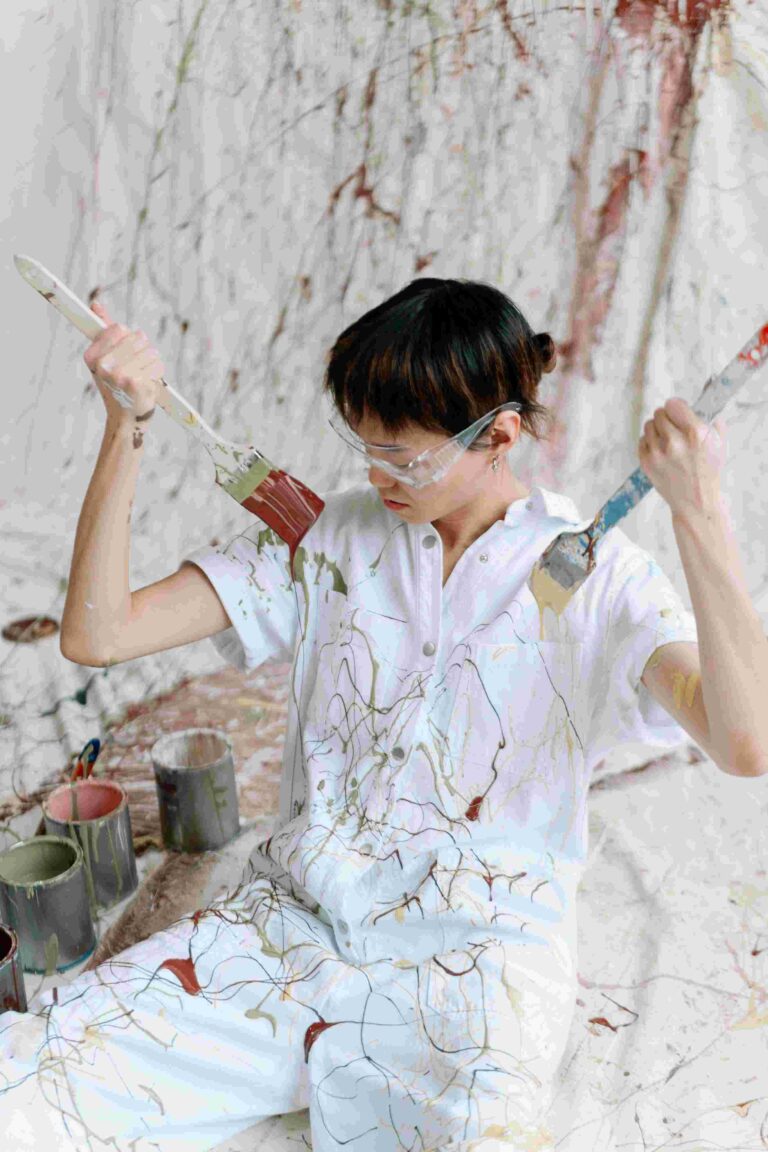 Fighting the rigid rule of the colours and making sovereign colour palette