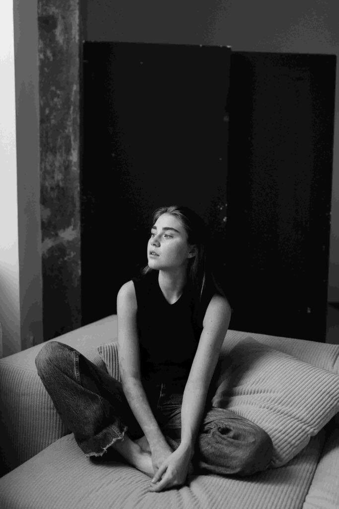 pexels matvalina 28369280 Aligned wardrobe,Aligned style